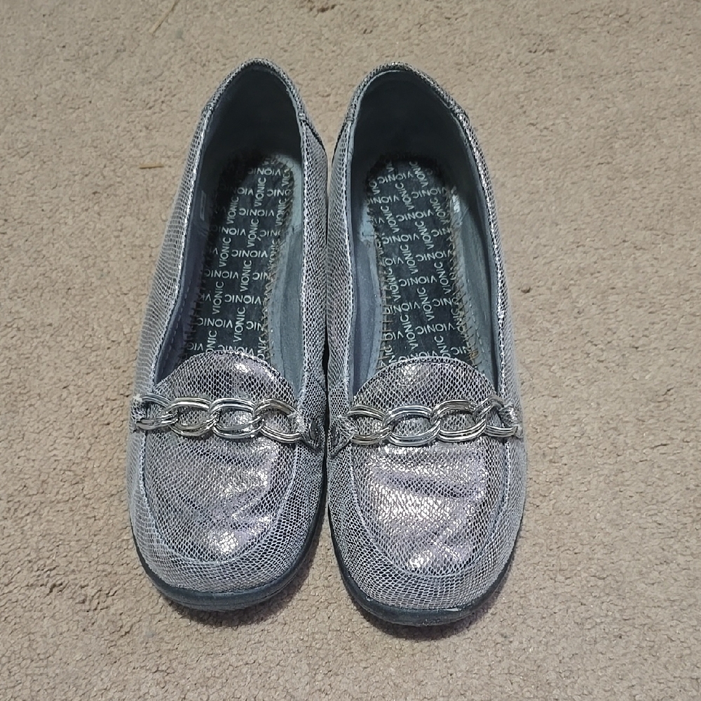 Vionic Women's Silver Loafers